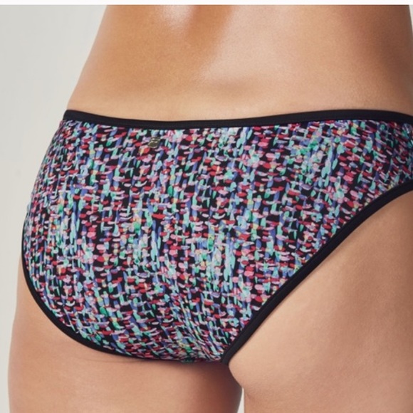 Fabletics Bajan & Valentina Lot Of Two Bikinis Woman’s Bottoms NWT Size M - Picture 5 of 16